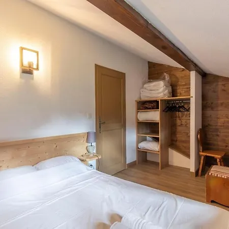 & Alp'evasion - Pools, Sauna, Pool Table Daire
