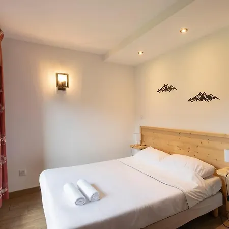 & Alp'evasion - Pools, Sauna, Pool Table Daire *