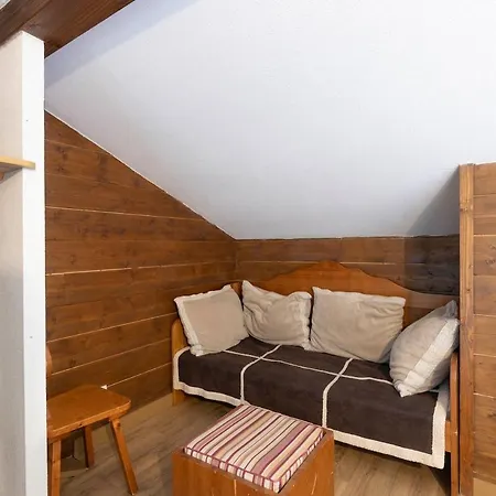 & Alp'evasion - Pools, Sauna, Pool Table Daire *